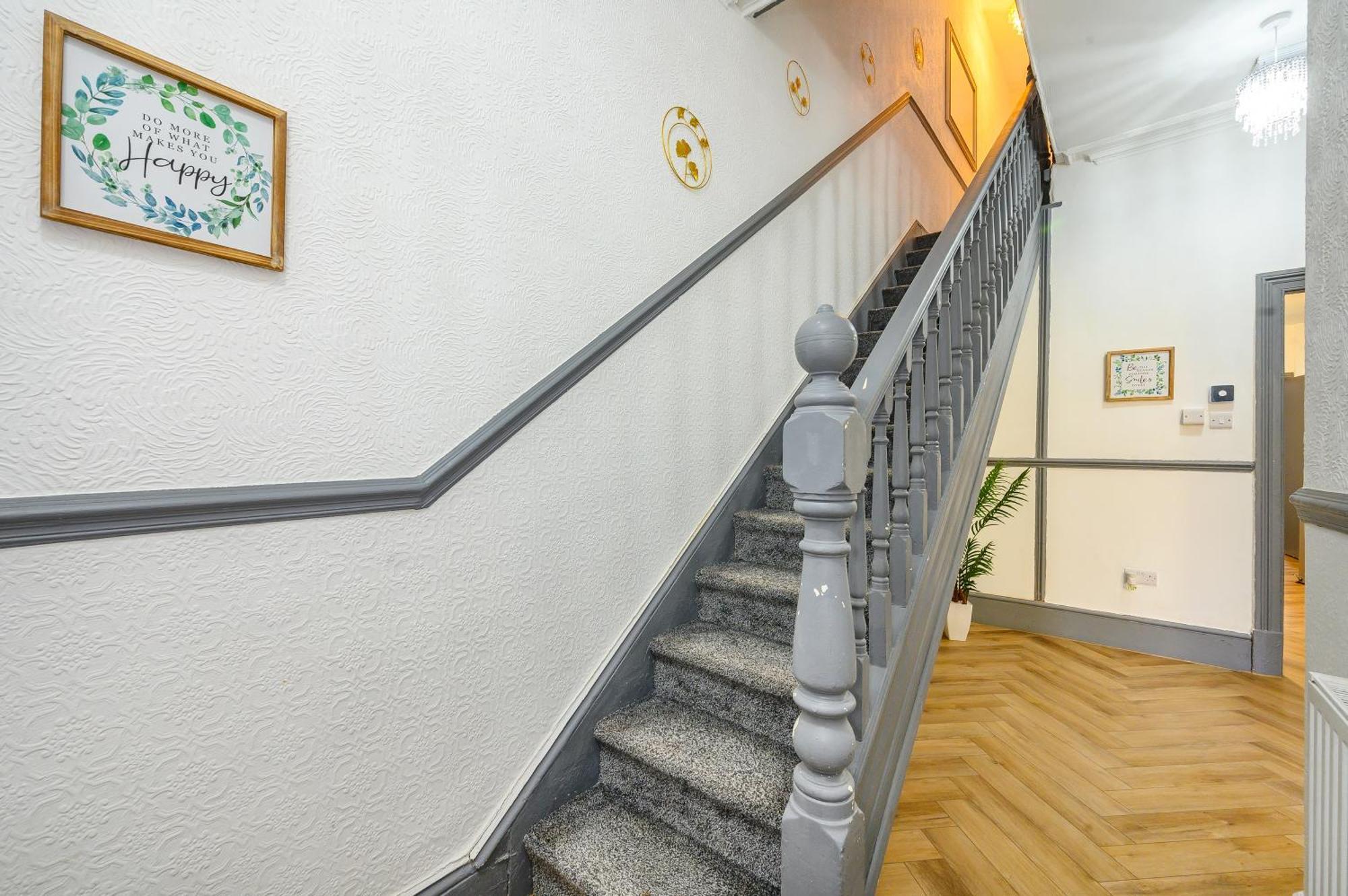 -Rf7H- For Your Relaxed & Cosy Free Parking Leeds  Exteriör bild