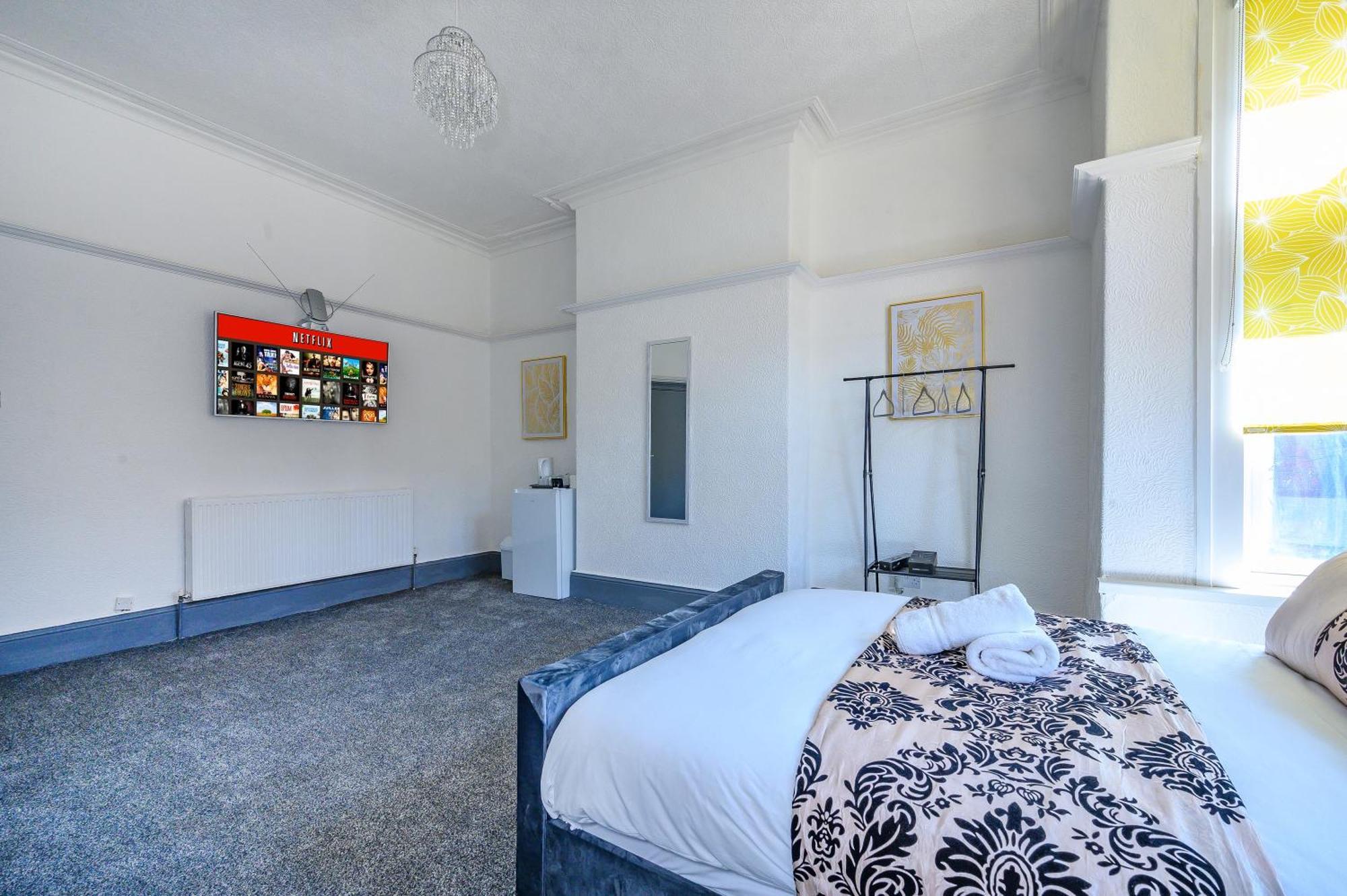 -Rf7H- For Your Relaxed & Cosy Free Parking Leeds  Exteriör bild