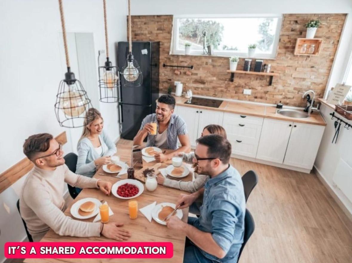 -Rf7H- For Your Relaxed & Cosy Free Parking Leeds  Exteriör bild